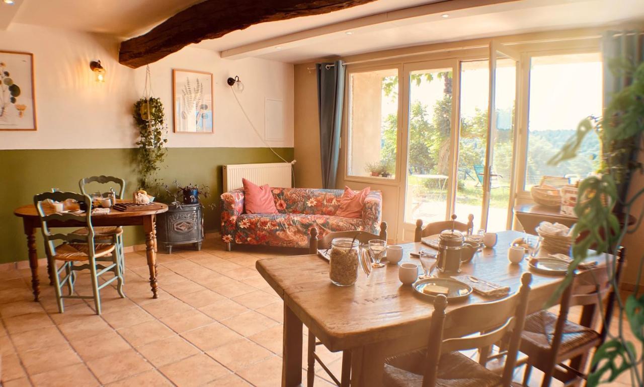 Le Repaire De La Reveuse Bed and Breakfast Saint-Frajou Εξωτερικό φωτογραφία