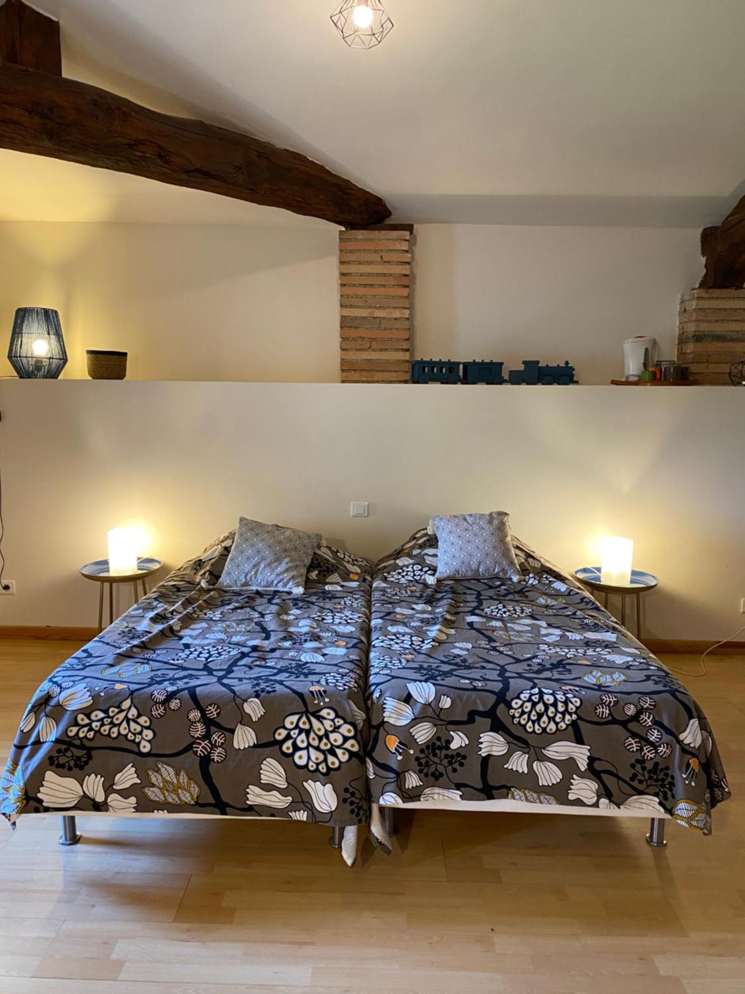 Le Repaire De La Reveuse Bed and Breakfast Saint-Frajou Δωμάτιο φωτογραφία