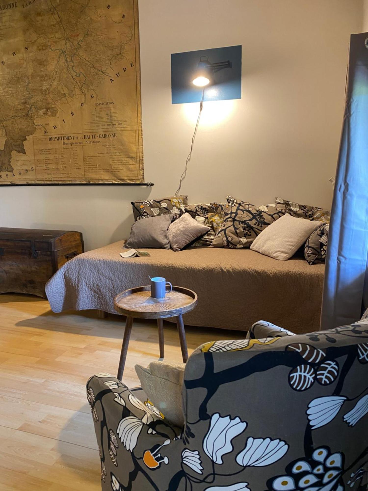 Le Repaire De La Reveuse Bed and Breakfast Saint-Frajou Δωμάτιο φωτογραφία